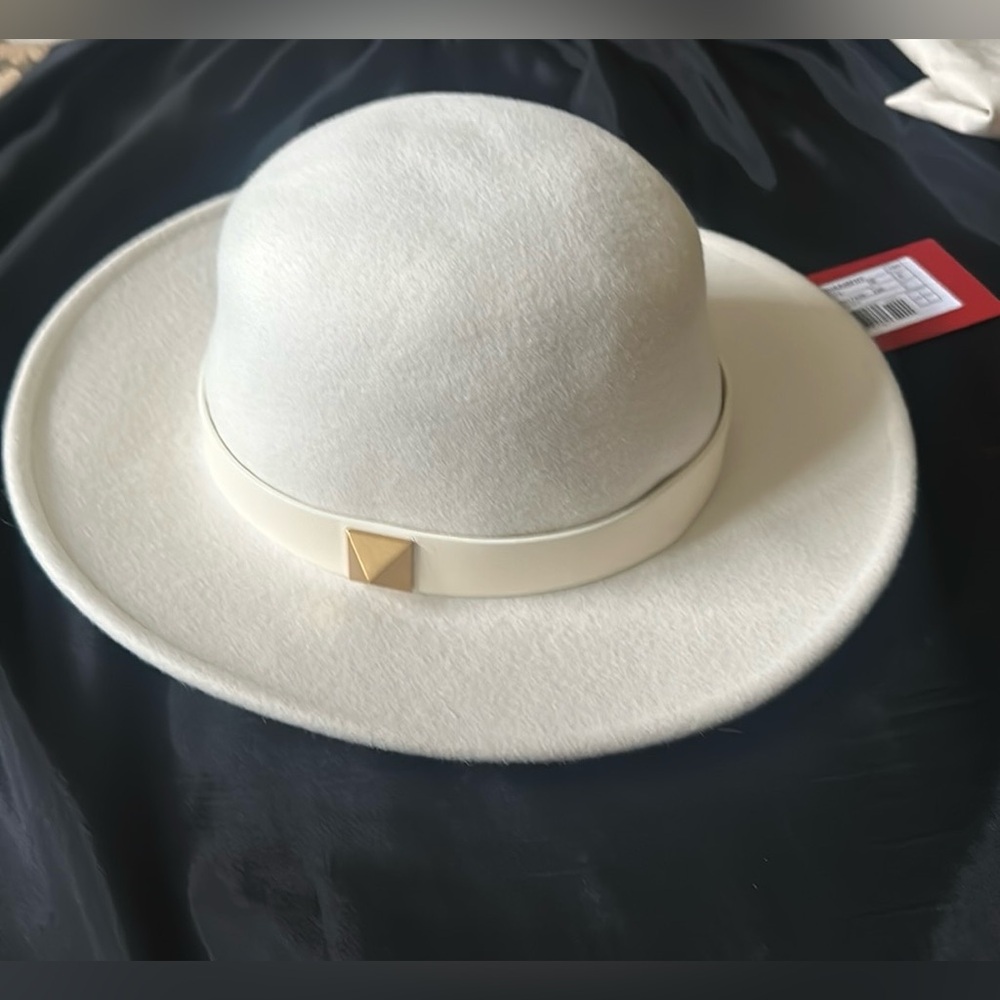 NWT VALENTINO GARAVANI Roman Stud Signature Rabbit Hair Felt Hat Size Small